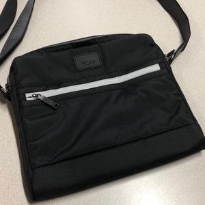 Tumi iPad/laptop case: never used!